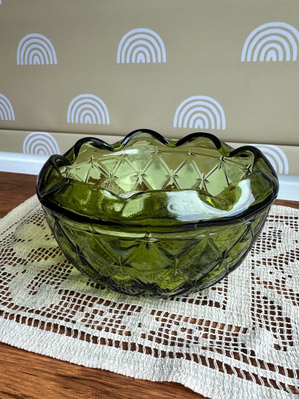 Vintage Indiana Glass Green Bowl Scalloped Wave Rim Diamond Point MCM Avocado